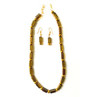 Necklace with golden color beads