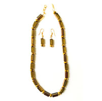 Necklace with golden color beads